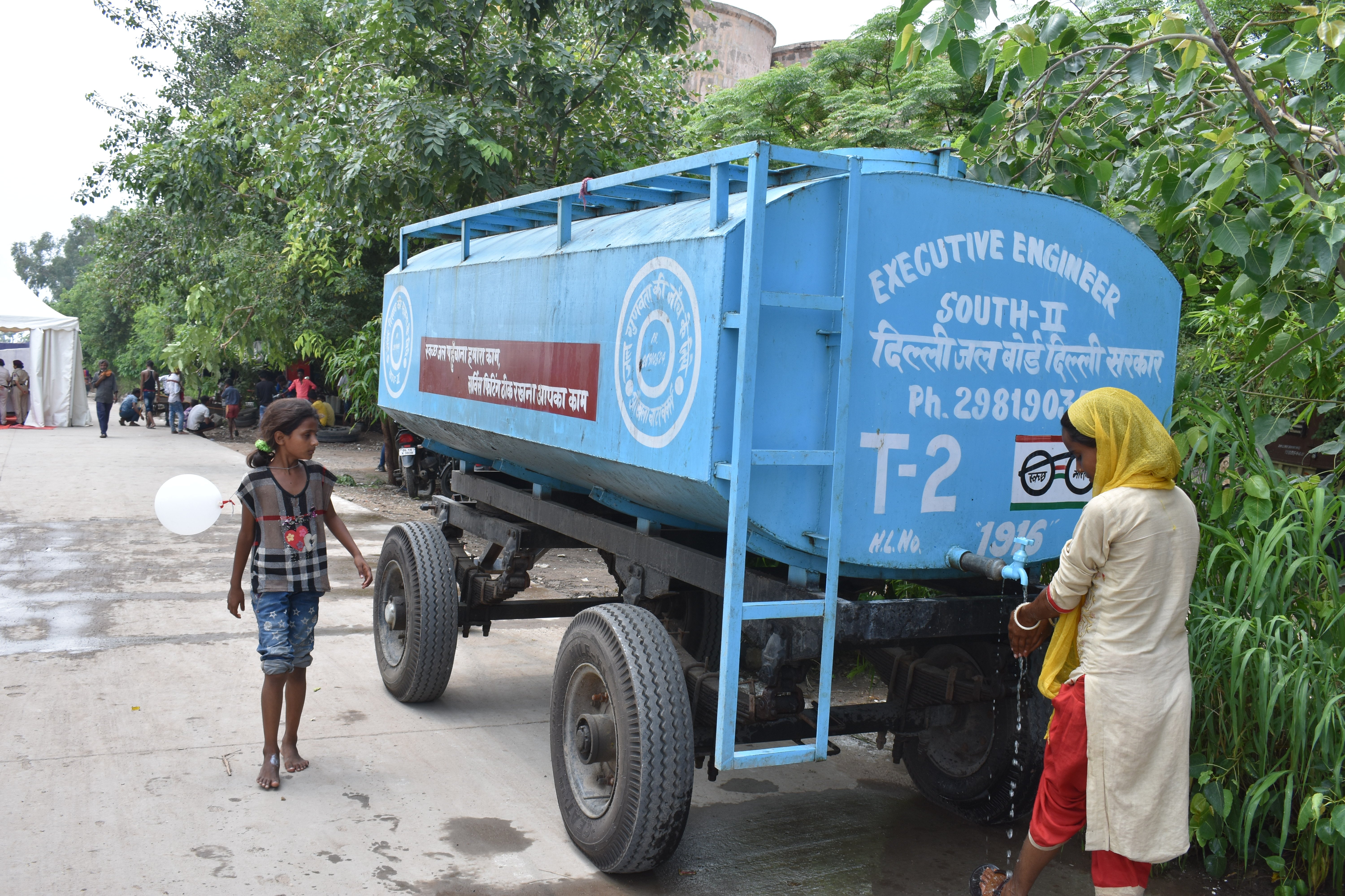 2 - WSP - Yamuna makeshift flood Relief camp Equipped with drinking Water