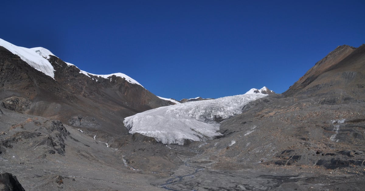 A mountain range showing melting and retreating glaciers of the Himalayas.