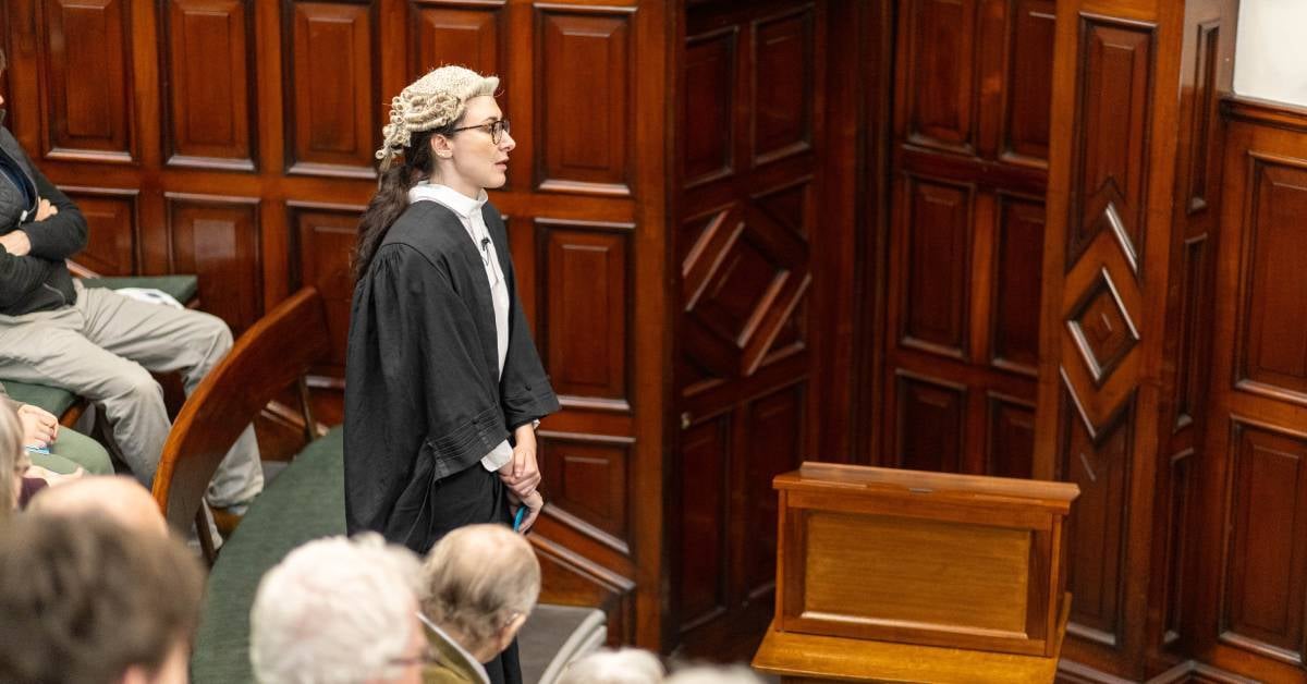 Corruption in the Spotlight. Cicero vs Verres. Trial. Eliís Konstantina as Hortensius © Jason Thompson @Sound Ideas Media and ClassicsFest.